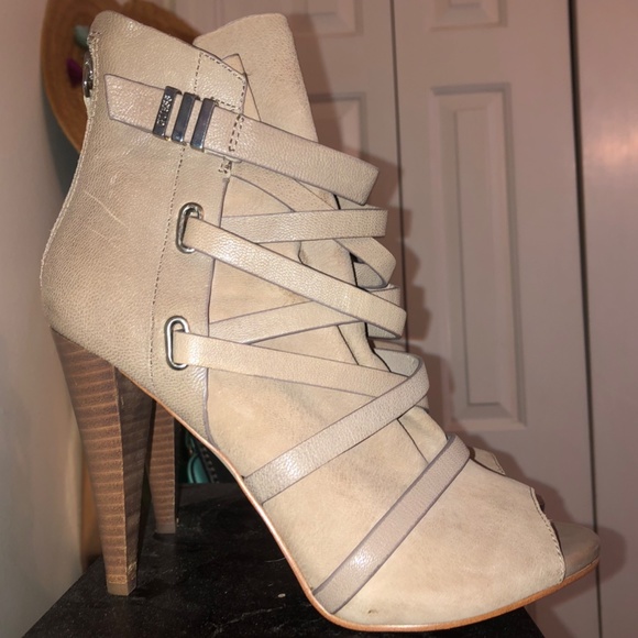 Peep toe high heeled booties - Picture 4 of 4